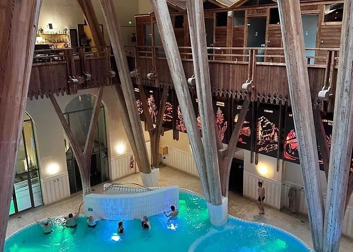 24 M2 - Classe 2 Etoiles - La Mongie Tourmalet - Pied Des Pistes - Balcon Plein Sud - Parking Public